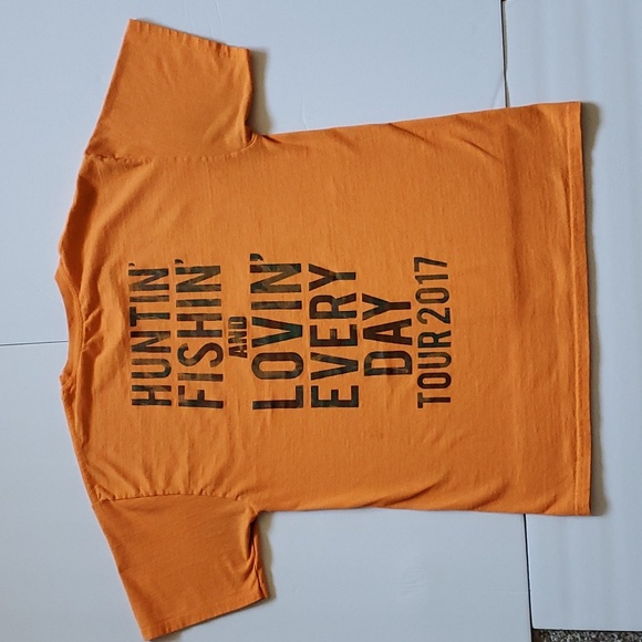 Luke Bryan Concert "Tour 2017" T-Shirt - Picture 4 of 7